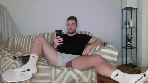 Snapshot of englishladxxx chatting on 2, 2, 2025 Englishladxxx online show from 2, 2, 2025