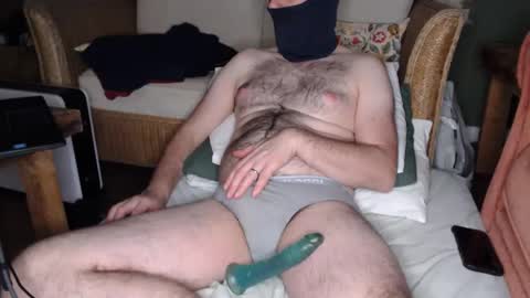 Snapshot of englishshyguyuk chatting on 8, 1, 2026 englishshyguyuk online show from 8, 1, 2026