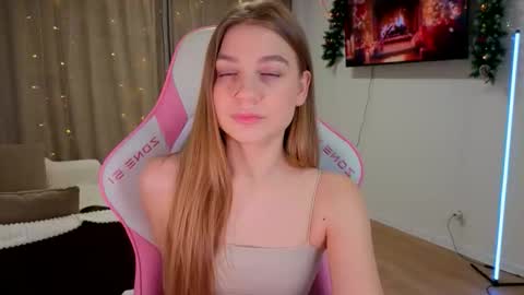 Snapshot of enjoyeverymoment_ chatting on 6, 1, 2026 enjoyeverymoment_ online show from 6, 1, 2026