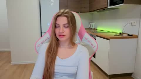 Snapshot of enjoyeverymoment_ chatting on 17, 3, 2026 enjoyeverymoment_ online show from 17, 3, 2026