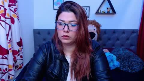 Snapshot of enjoymoon77 chatting on 9, 2, 2026 Lunamedel24 online show from 9, 2, 2026