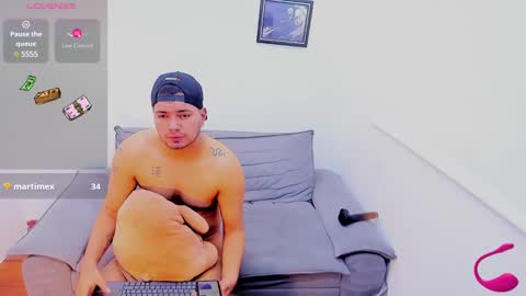 Snapshot of enrique_villa23 chatting on 23, 1, 2025 enrique online show from 23, 1, 2025