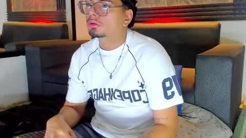 Snapshot of enrique_villa23 chatting on 22, 9, 2025 enrique online show from 22, 9, 2025