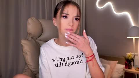 Snapshot of entya chatting on 30, 3, 2026 entya online show from 30, 3, 2026