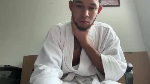 Snapshot of enyel_100 chatting on 6, 1, 2026 enyel_100 online show from 6, 1, 2026