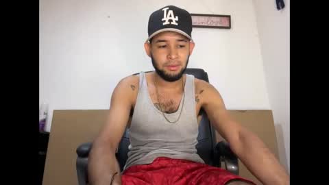 Snapshot of enyel_100 chatting on 8, 1, 2026 enyel_100 online show from 8, 1, 2026