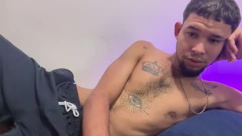 Snapshot of enyel_100 chatting on 10, 2, 2026 enyel_100 online show from 10, 2, 2026