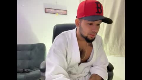 Snapshot of enyel_100 chatting on 12, 2, 2026 enyel_100 online show from 12, 2, 2026