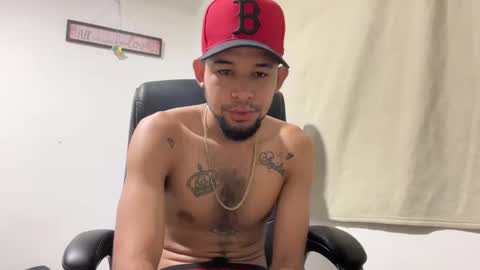 Snapshot of enyel_100 chatting on 12, 2, 2026 enyel_100 online show from 12, 2, 2026