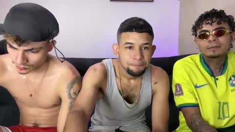 Snapshot of enyel_100 chatting on 12, 3, 2026 enyel_100 online show from 12, 3, 2026