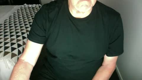 Snapshot of enzed2 chatting on 9, 6, 2026 enzed2 online show from 9, 6, 2026
