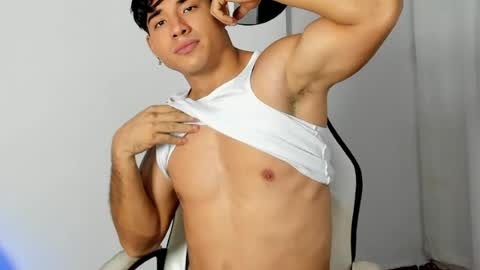 Snapshot of enzo_corleone chatting on 13, 5, 2026 enzo_corleone online show from 13, 5, 2026