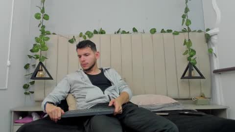 ENZO online show from 4, 11, 2025