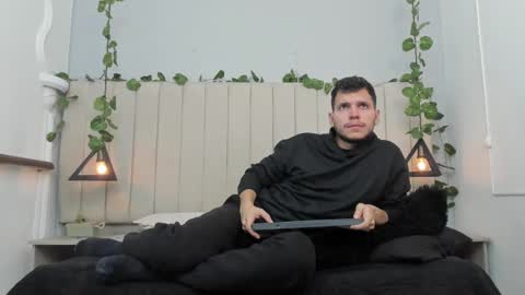 ENZO online show from 8, 11, 2025