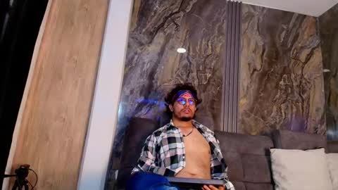 Enzo online show from 2, 12, 2025