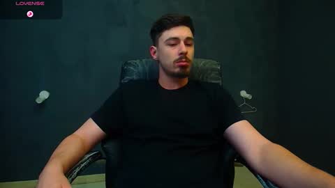 Snapshot of enzorace chatting on 19, 11, 2025 EnzoRace online show from 19, 11, 2025