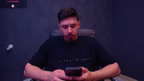 Snapshot of enzorace chatting on 22, 11, 2025 EnzoRace online show from 22, 11, 2025