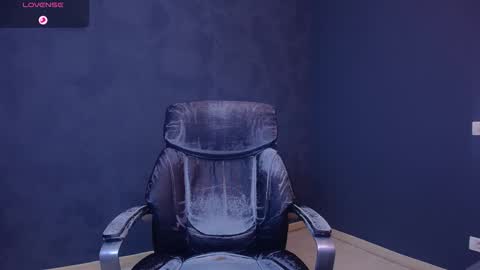 Snapshot of enzorace chatting on 5, 12, 2025 EnzoRace online show from 5, 12, 2025