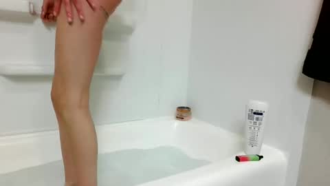 Snapshot of eofficiall chatting on 10, 12, 2024 Eve online show from 10, 12, 2024