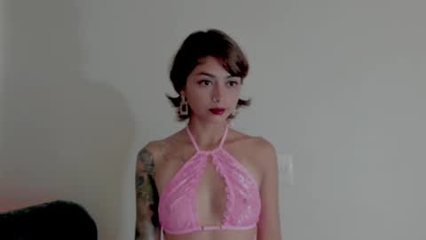 Leyla online show from 5, 3, 2025