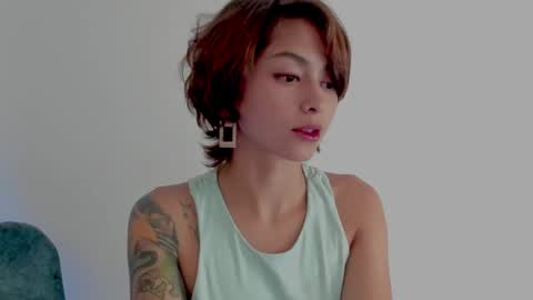 Leyla online show from 5, 3, 2025