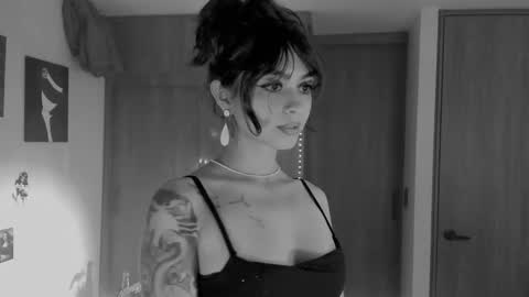 Snapshot of ephemeral_hot chatting on 9, 1, 2026 Leyla online show from 9, 1, 2026