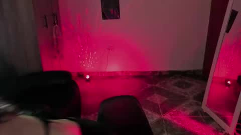 Snapshot of ephemeral_hot chatting on 19, 3, 2026 Leyla online show from 19, 3, 2026