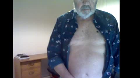 Snapshot of erasmus_d chatting on 1, 12, 2025 erasmus_d online show from 1, 12, 2025