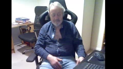 Snapshot of erasmus_d chatting on 12, 1, 2026 erasmus_d online show from 12, 1, 2026
