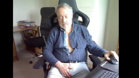 Snapshot of erasmus_d chatting on 15, 2, 2026 erasmus_d online show from 15, 2, 2026