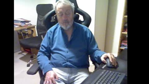 Snapshot of erasmus_d chatting on 1, 3, 2026 erasmus_d online show from 1, 3, 2026