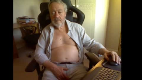 Snapshot of erasmus_d chatting on 19, 3, 2026 erasmus_d online show from 19, 3, 2026