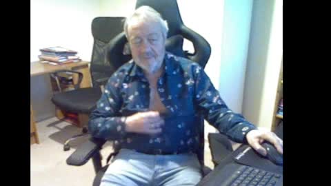 Snapshot of erasmus_d chatting on 28, 3, 2026 erasmus_d online show from 28, 3, 2026