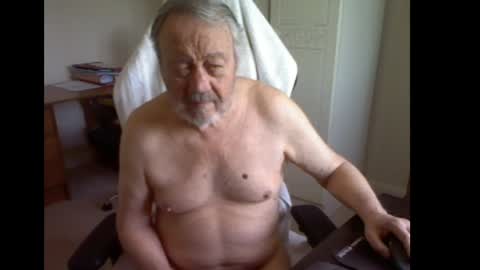 Snapshot of erasmus_d chatting on 8, 4, 2026 erasmus_d online show from 8, 4, 2026