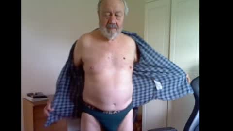 Snapshot of erasmus_d chatting on 22, 4, 2026 erasmus_d online show from 22, 4, 2026