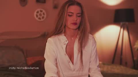 Snapshot of erelima chatting on 20, 4, 2026 Ana Marie online show from 20, 4, 2026