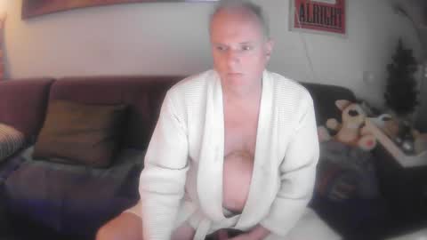 Snapshot of eric204 chatting on 4, 1, 2025 Eric online show from 4, 1, 2025