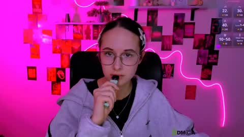 Snapshot of erica_breeze chatting on 25, 4, 2026 your dear Erica online show from 25, 4, 2026