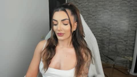 Snapshot of erica_xoo chatting on 26, 10, 2025 Riaaa online show from 26, 10, 2025