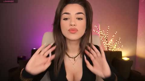 Snapshot of ericasin chatting on 17, 11, 2025 Erica online show from 17, 11, 2025