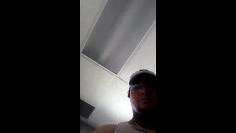 Snapshot of ericcopeland079 chatting on 27, 4, 2026 ericcopeland079 online show from 27, 4, 2026