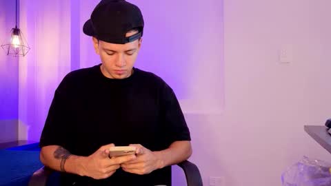 Snapshot of erick__1 chatting on 11, 4, 2026 Erick online show from 11, 4, 2026
