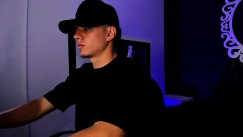 Snapshot of erick__1 chatting on 14, 4, 2026 Erick online show from 14, 4, 2026