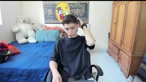Snapshot of erick_de_rossee chatting on 7, 4, 2026 erick_de_rossee online show from 7, 4, 2026