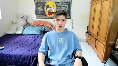 Snapshot of erick_de_rossee chatting on 8, 4, 2026 erick_de_rossee online show from 8, 4, 2026