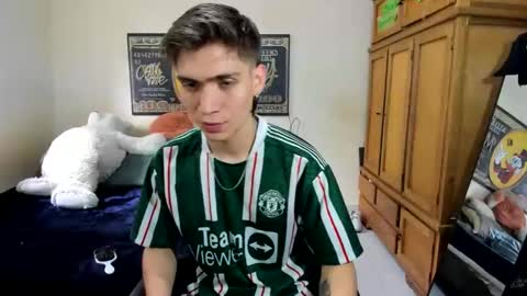 Snapshot of erick_de_rossee chatting on 18, 4, 2026 erick_de_rossee online show from 18, 4, 2026