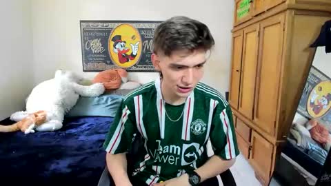 Snapshot of erick_de_rossee chatting on 18, 4, 2026 erick_de_rossee online show from 18, 4, 2026