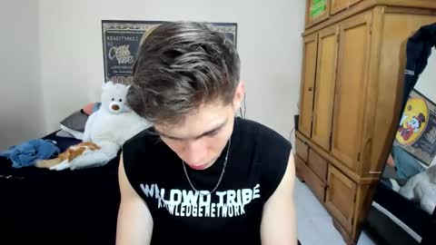 Snapshot of erick_de_rossee chatting on 22, 4, 2026 erick_de_rossee online show from 22, 4, 2026