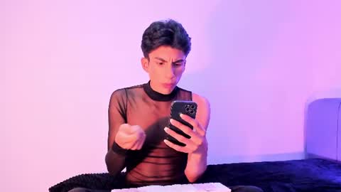 Snapshot of erick_velveth chatting on 25, 6, 2026 erick online show from 25, 6, 2026