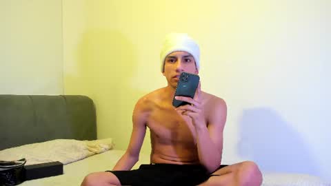 Snapshot of erick_velveth chatting on 1, 7, 2026 erick online show from 1, 7, 2026